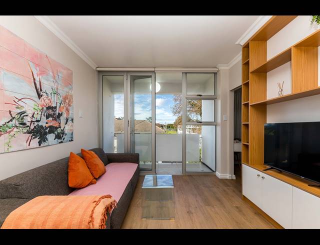 1 BEDROOM APARTMENT BLOCK TO LET IN RONDEBOSCH